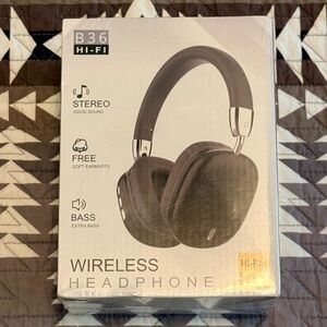 NWT Headphones in Black